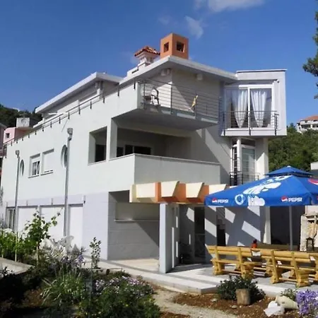 In With Balcony, Air Conditioning, Wifi 4328-2 特罗吉尔