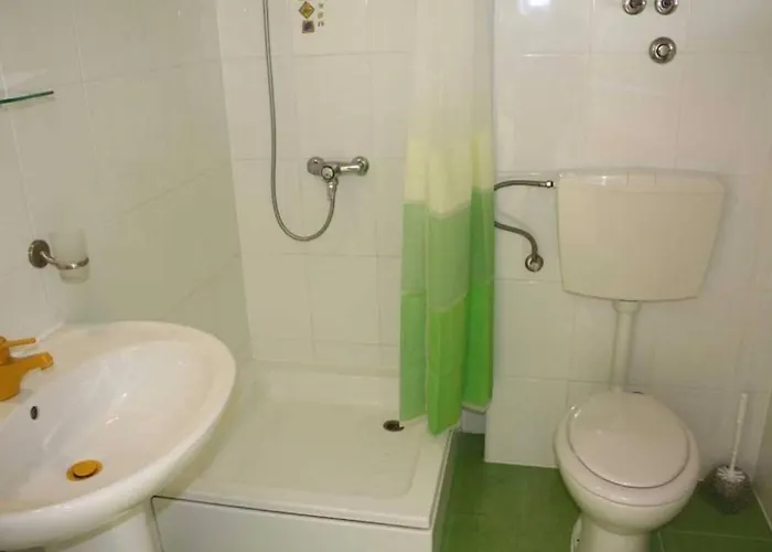 In With Balcony, Air Conditioning, Wifi 4328-2 特罗吉尔