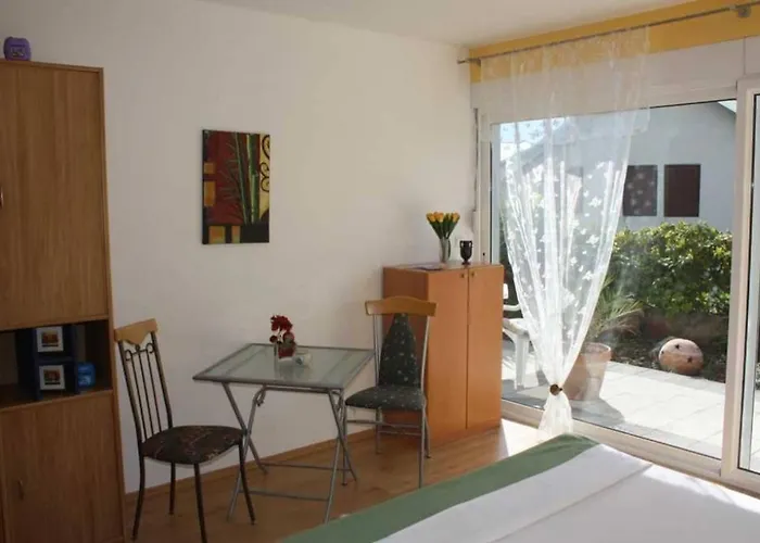 公寓 In With Balcony, Air Conditioning, Wifi 4328-2 *
